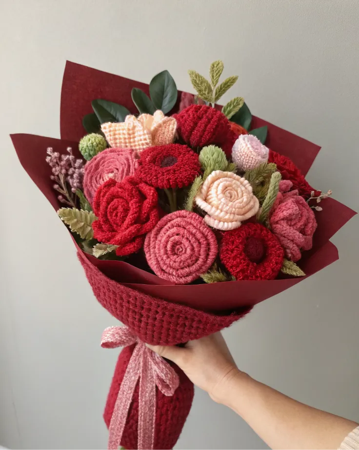 Handmade crochet bouquet for Valentine's Day