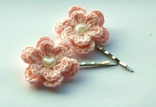 Handmade crochet pins and hair clips by Teddy Bow